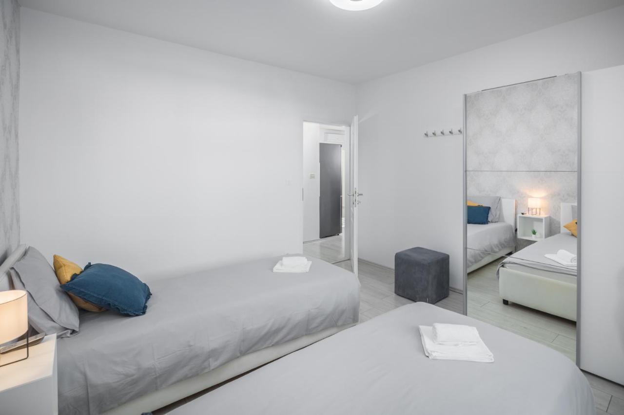 Apartment Sea Pearl Porec Esterno foto